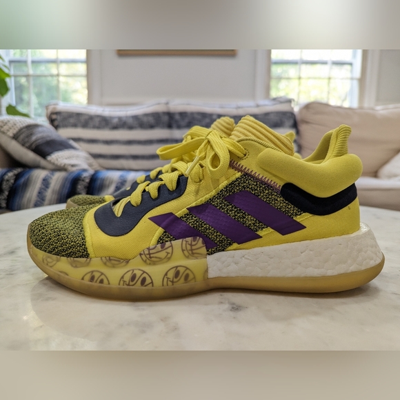 Adidas Marquee Boost Low Basketball Shoes Men 7 - Picture 2 of 8